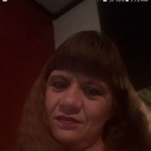 Meet your Posher, Dee